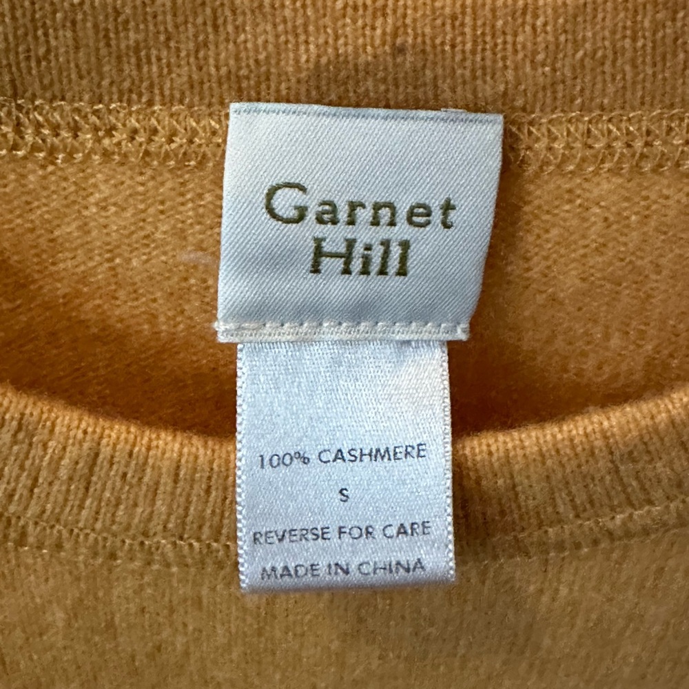 Garnett Hill cashmere crew neck sweater - apricot, size small.